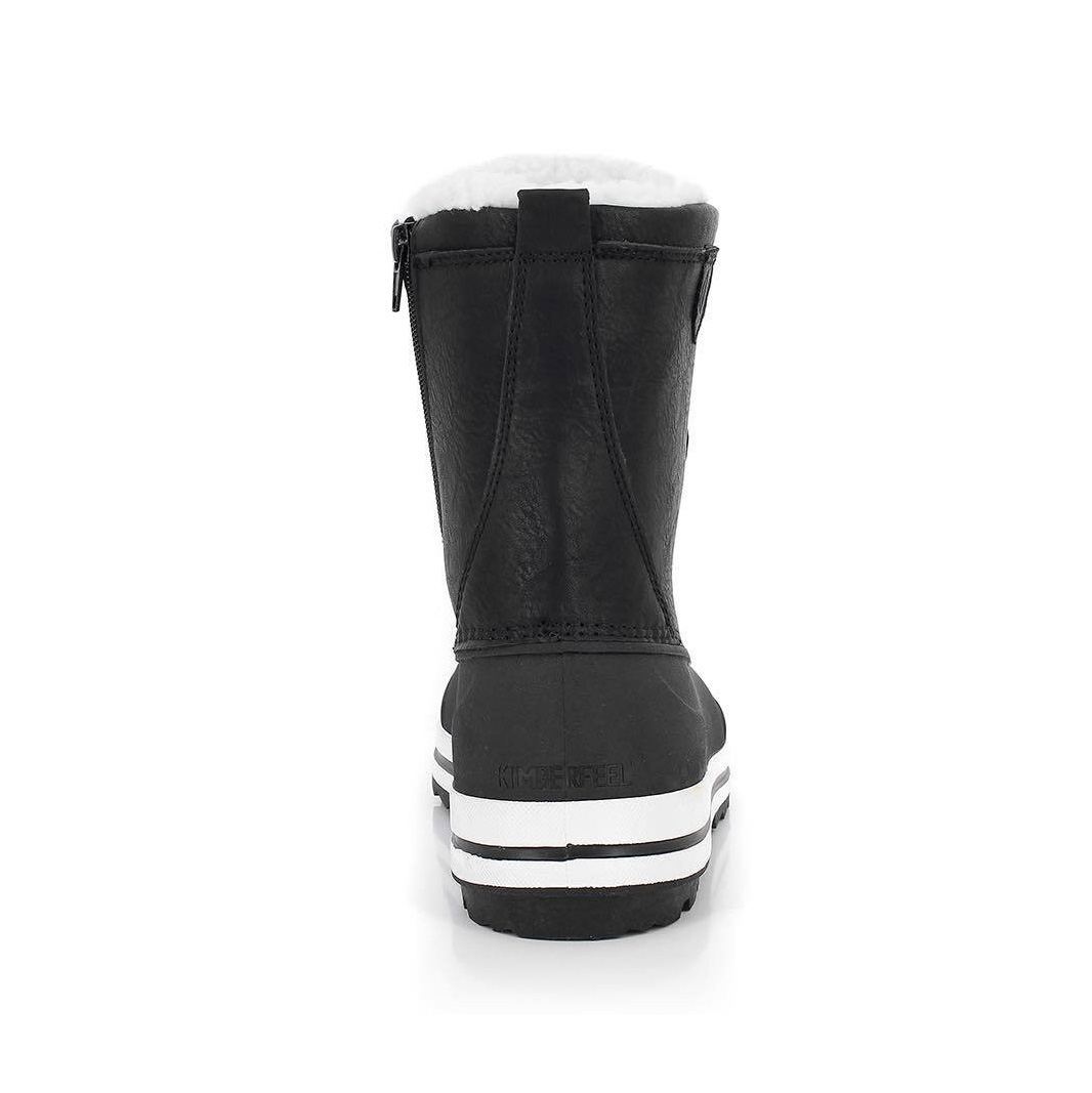 Bota preta com interior branco felpudo vista de trás