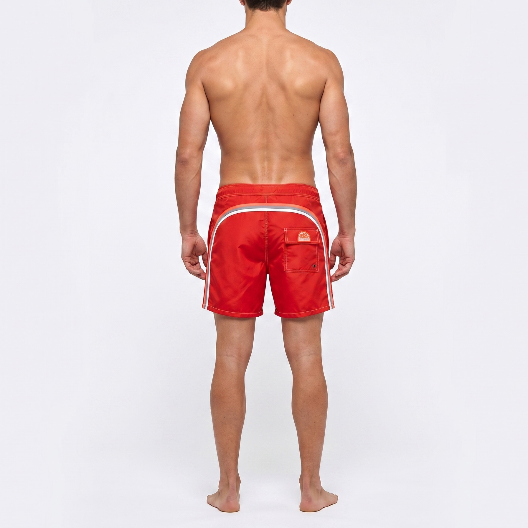 Calções de banho vermelhos com bolso traseiro e emblema