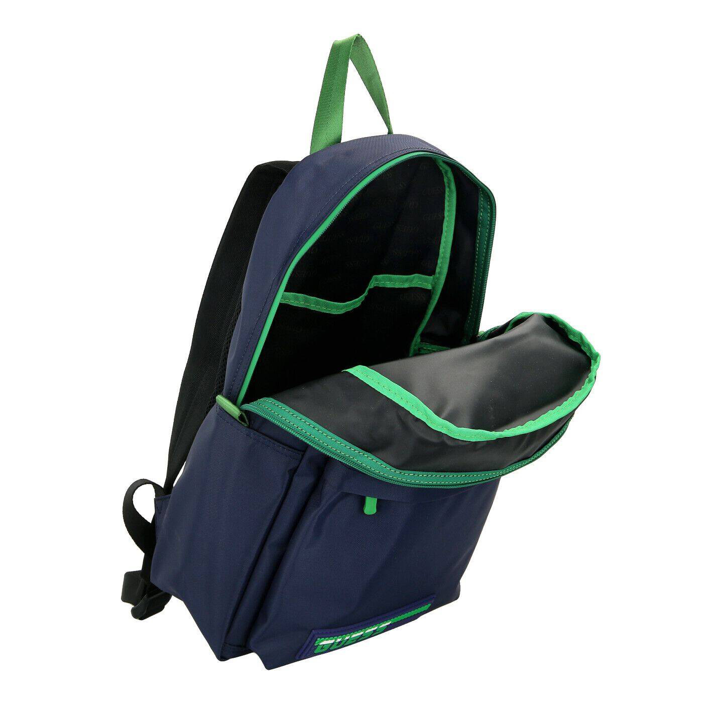 Mochila azul escura com detalhes verdes aberta mostrando o interior preto e bolso frontal.