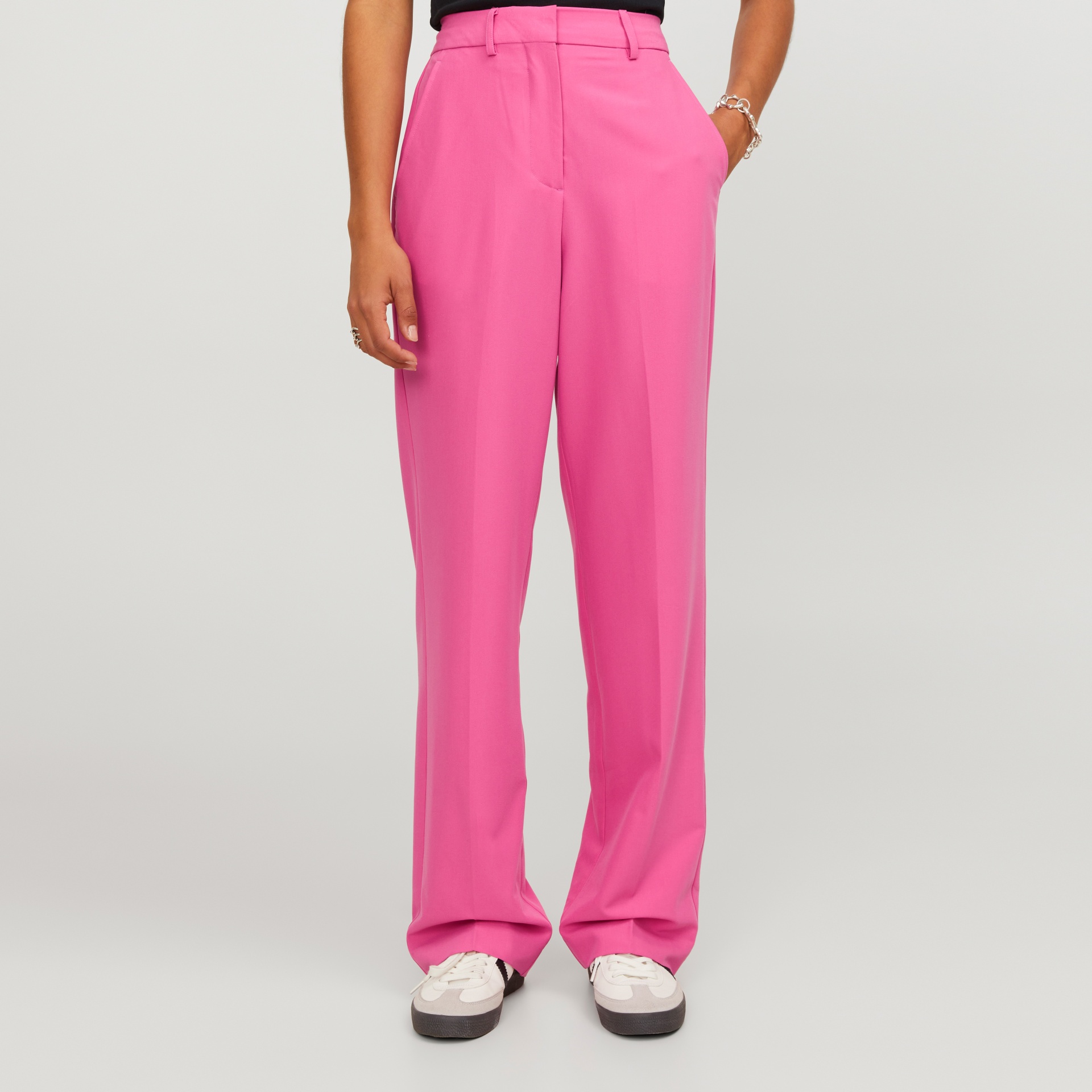Calças rosa de tecido liso com corte direito e cintura alta