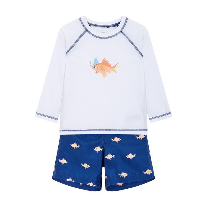 Conjunto infantil branco e azul com estampa de peixes