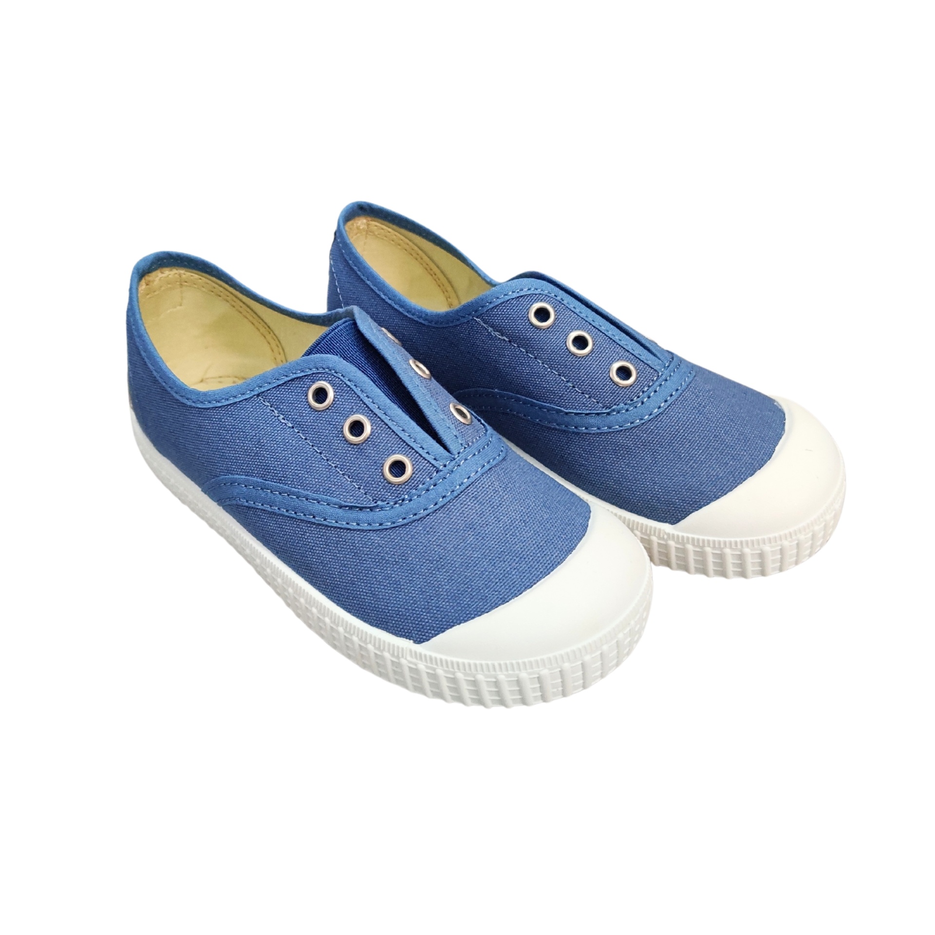 Ténis infantis azuis com sola e biqueira brancas