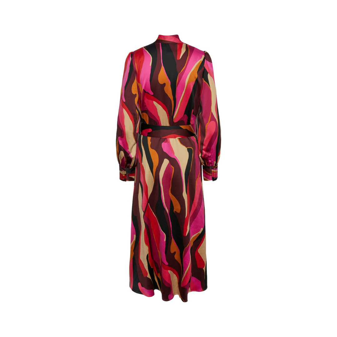 Vestido comprido com padrão abstrato em tons de rosa e vermelho