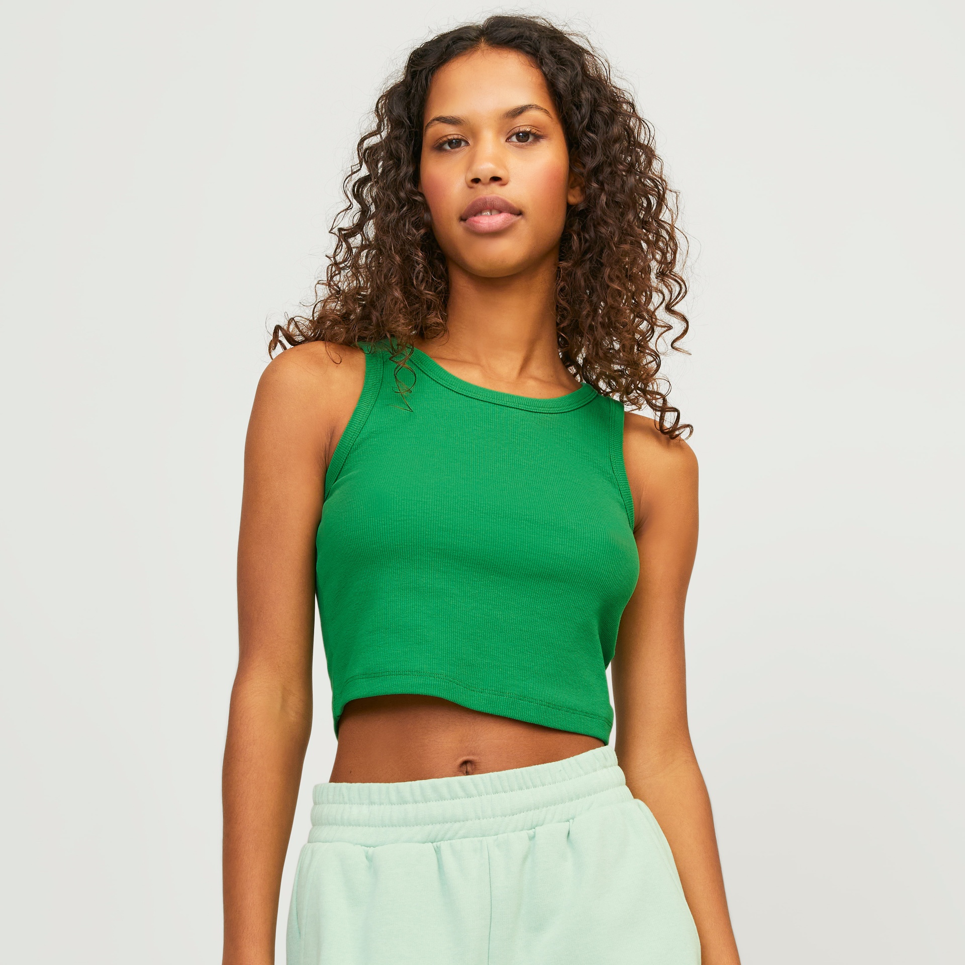 Top cropped verde de tecido canelado