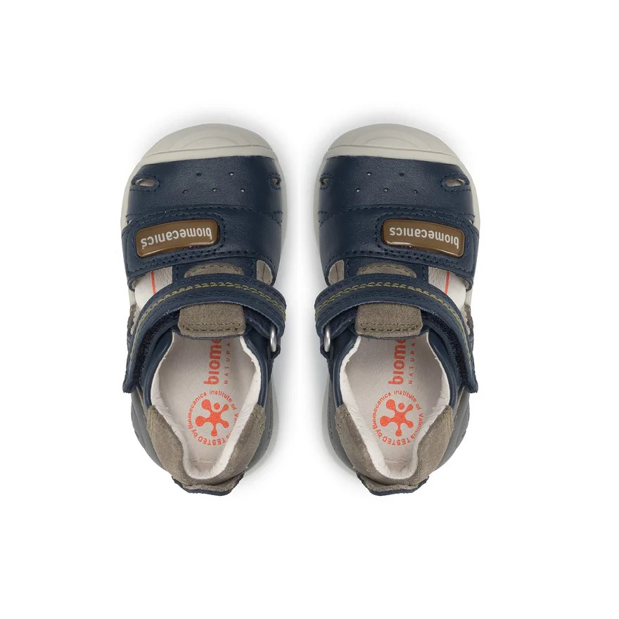 sapatos infantis azul escuro com fecho de velcro biomedics