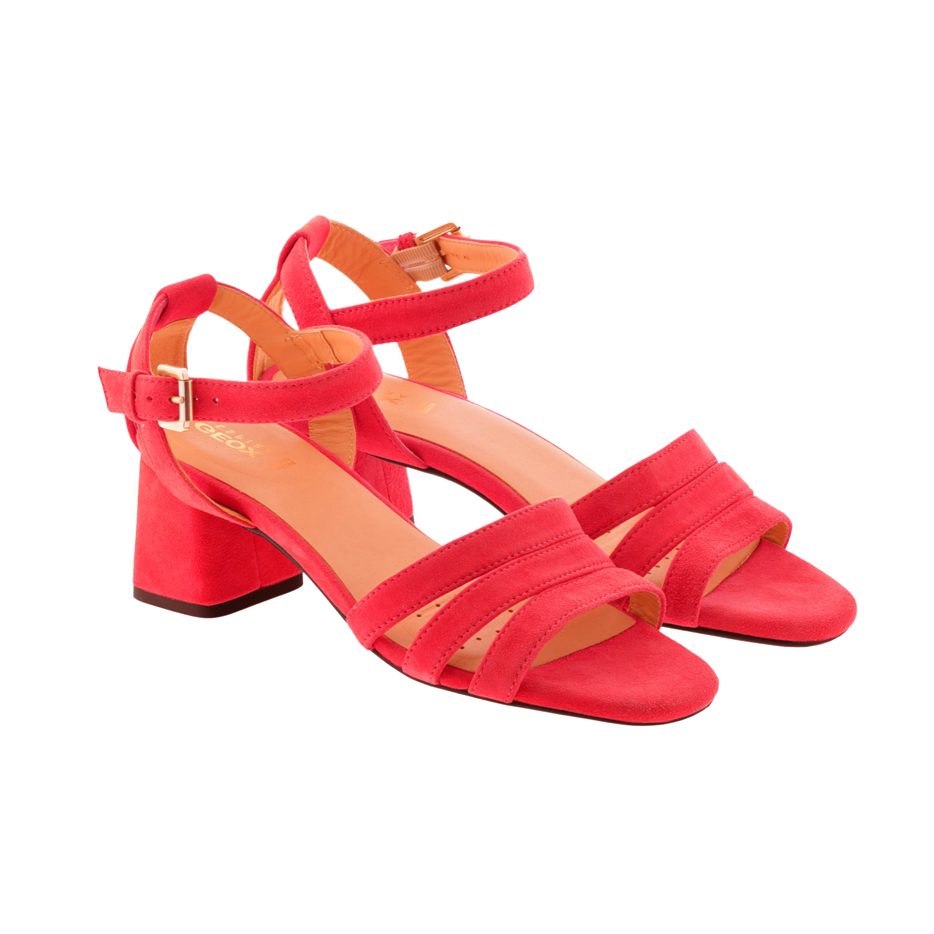 Sandálias vermelhas de salto grosso com tiras e fivela