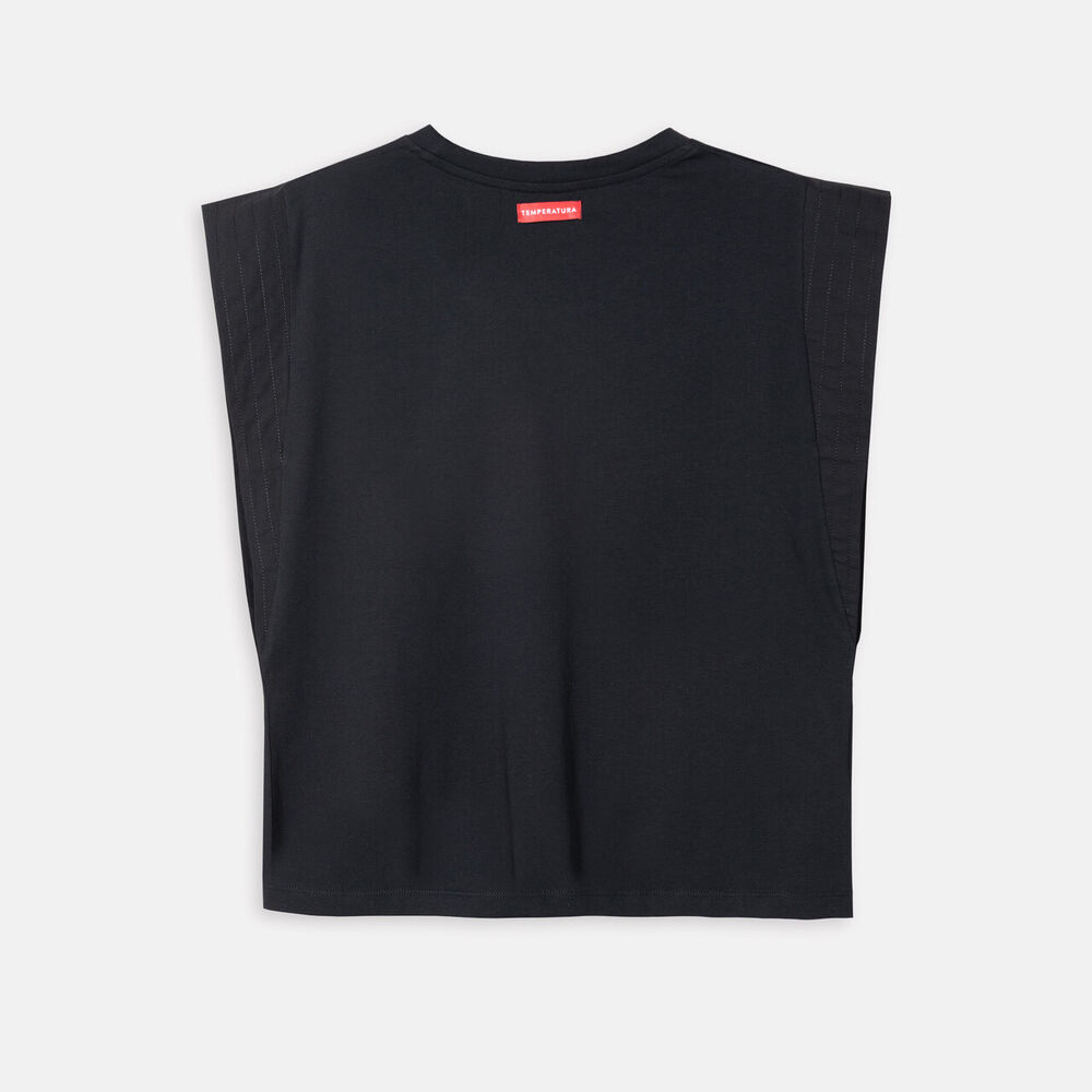 T-shirt preta sem mangas com etiqueta vermelha TEMPERATURA