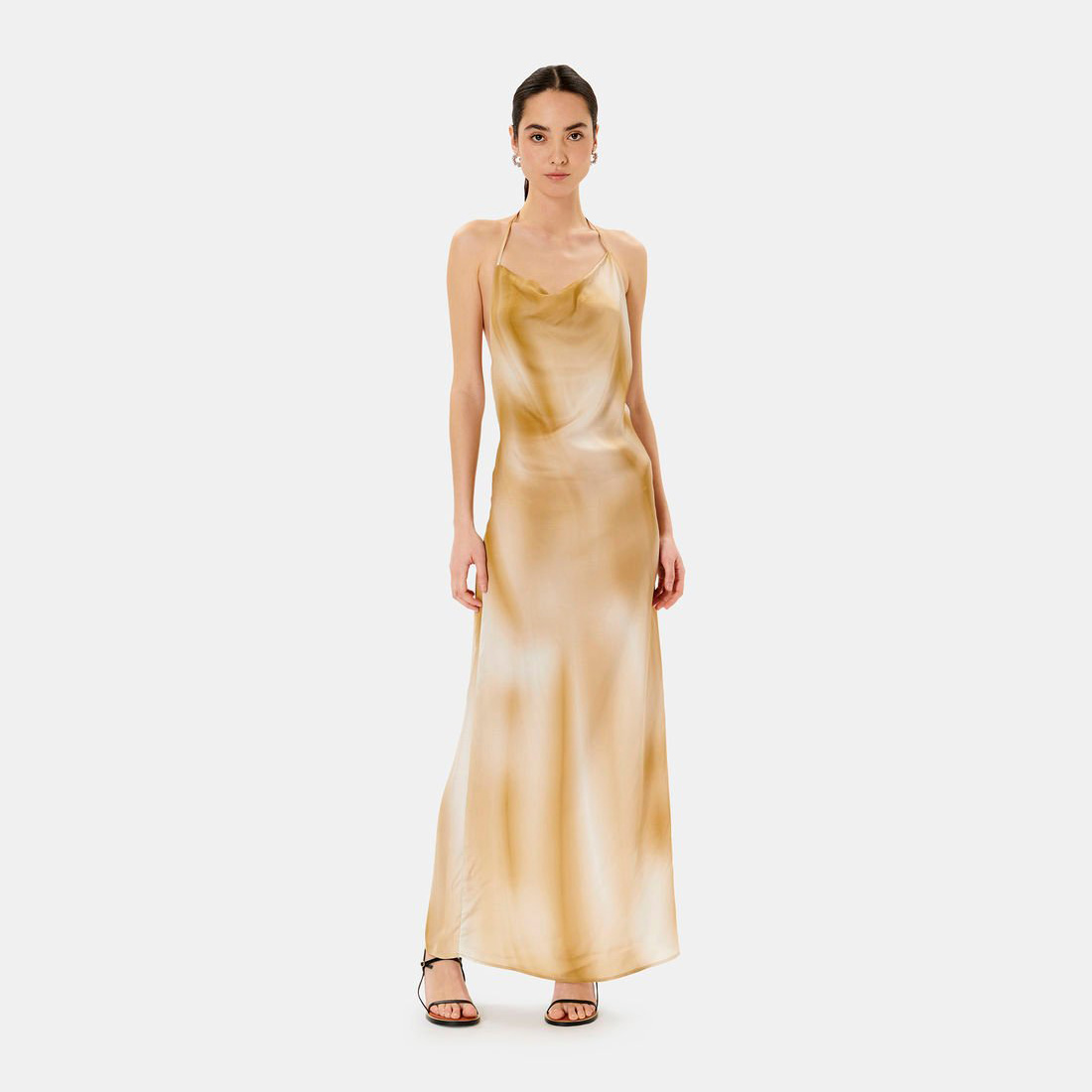 Vestido longo bege e dourado com alças finas