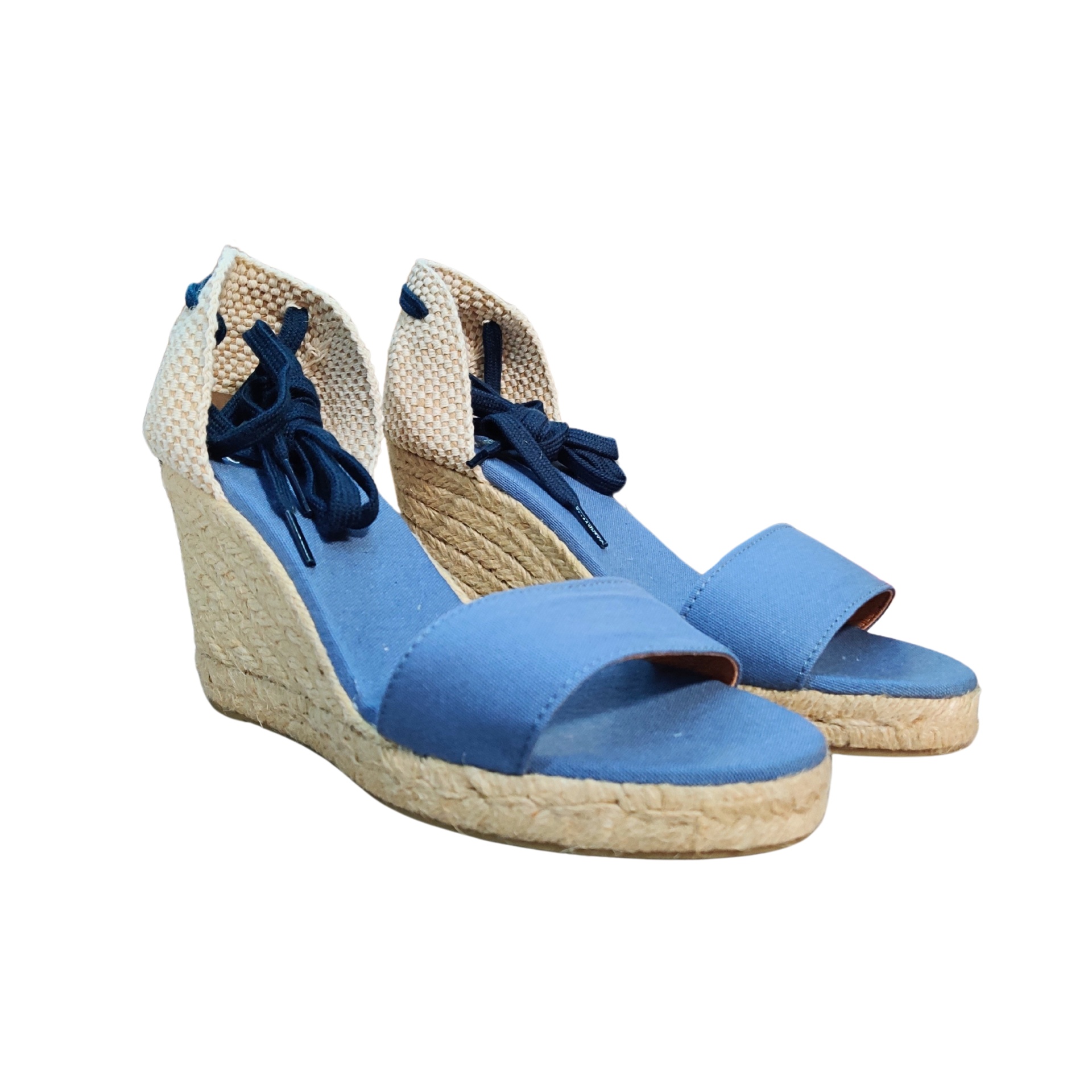 Sandálias de cunha azuis com atacadores e salto de corda