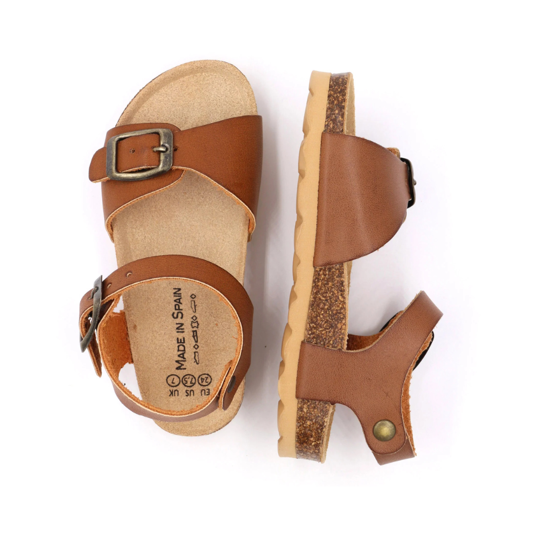 Sandálias castanhas de criança com sola antiderrapante e fivela