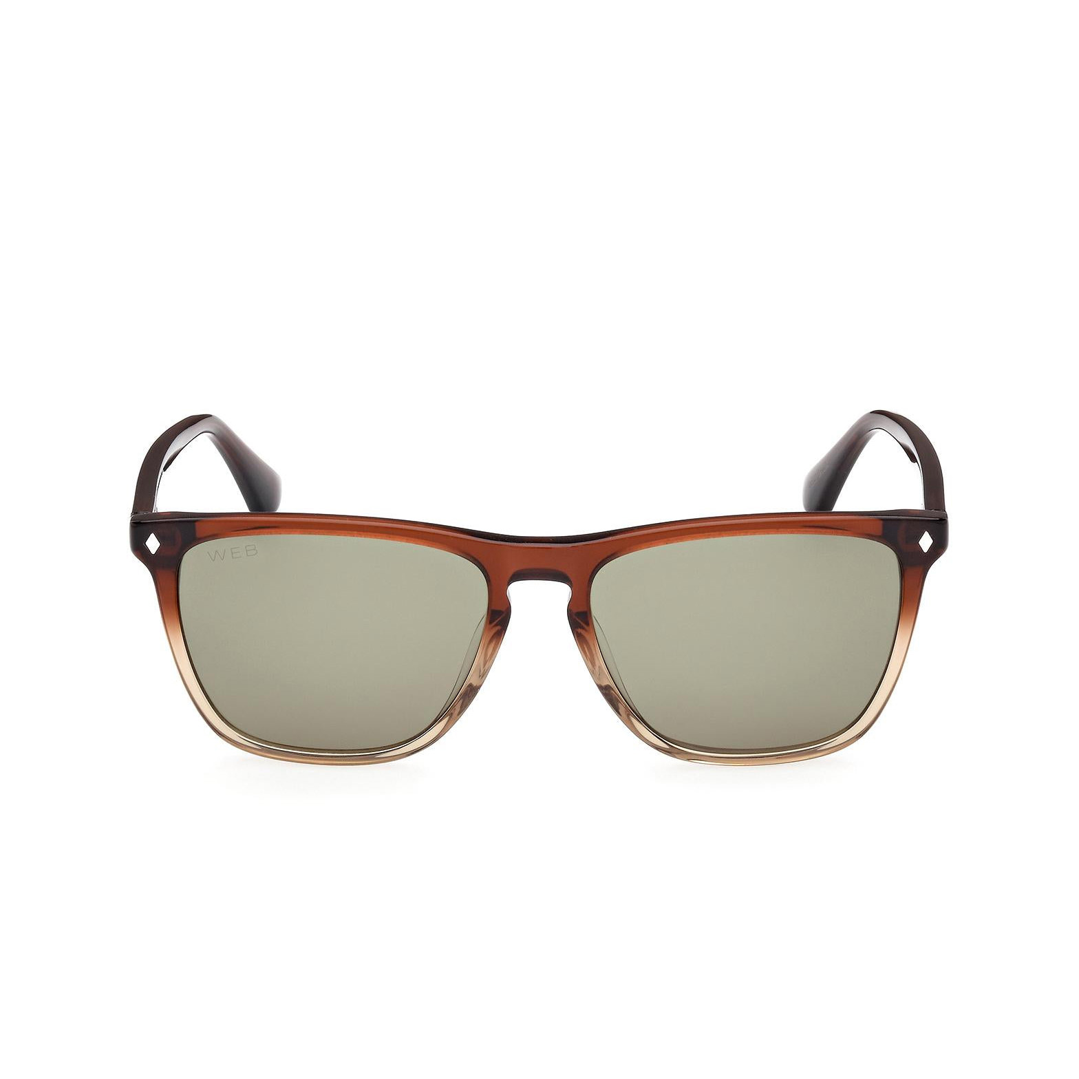 Óculos de sol com armação castanha degradé e lentes cinzentas.