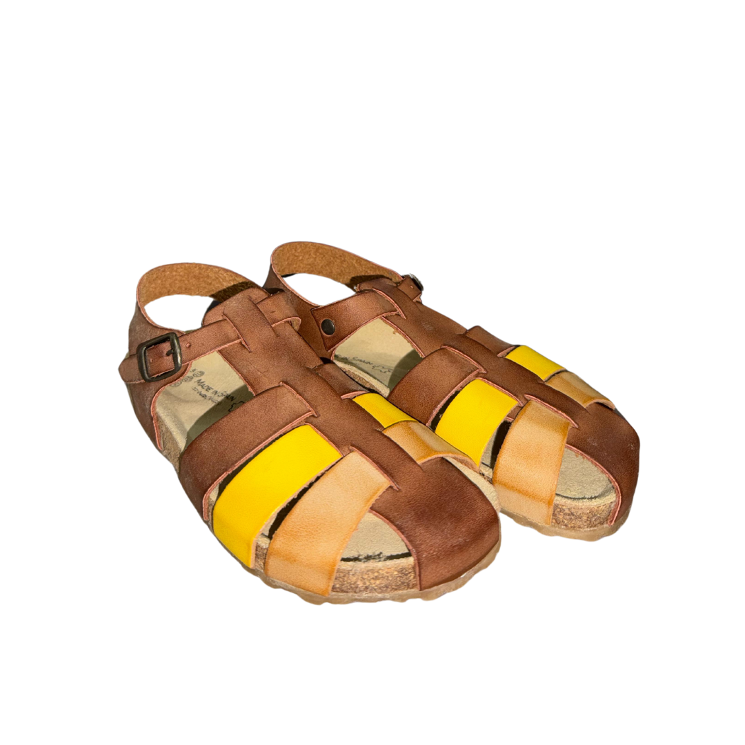 Sandálias multicolor em pele com solas antiderrapantes e fecho de fivela