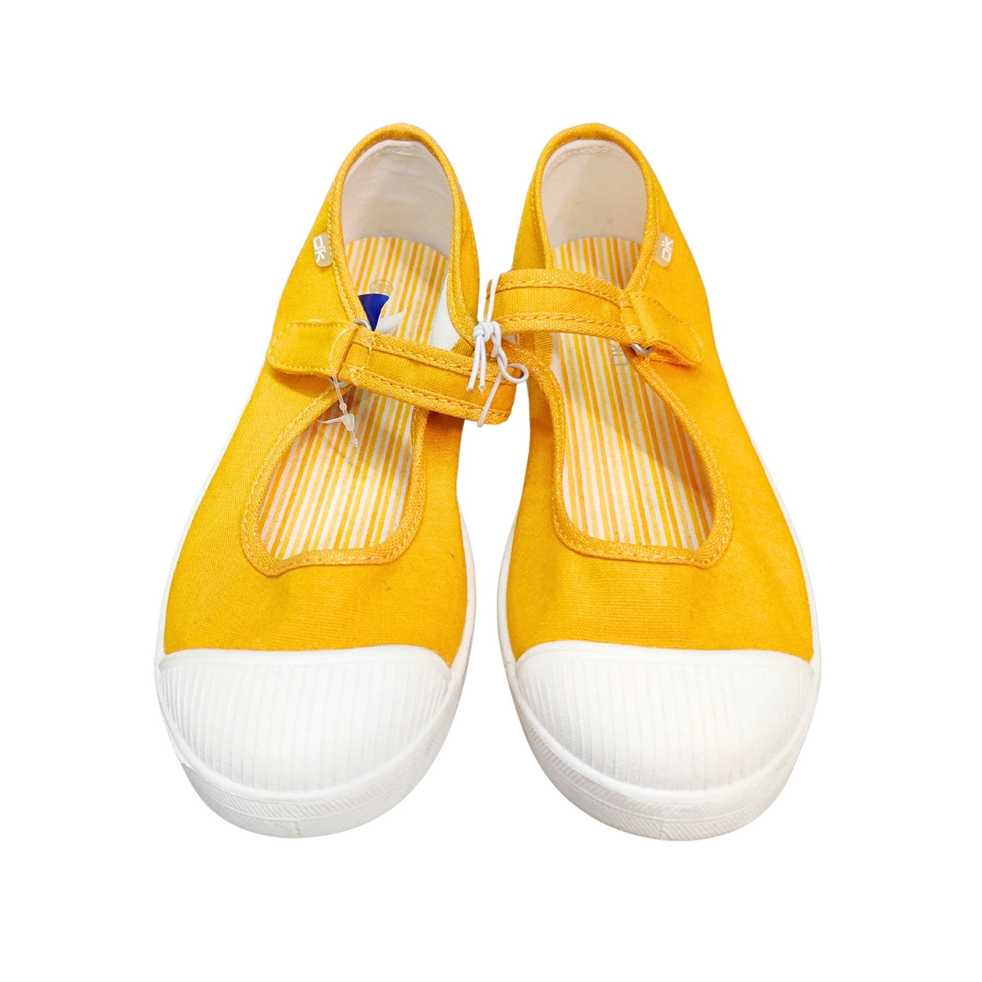 Sapatilhas amarelas com sola e biqueira brancas