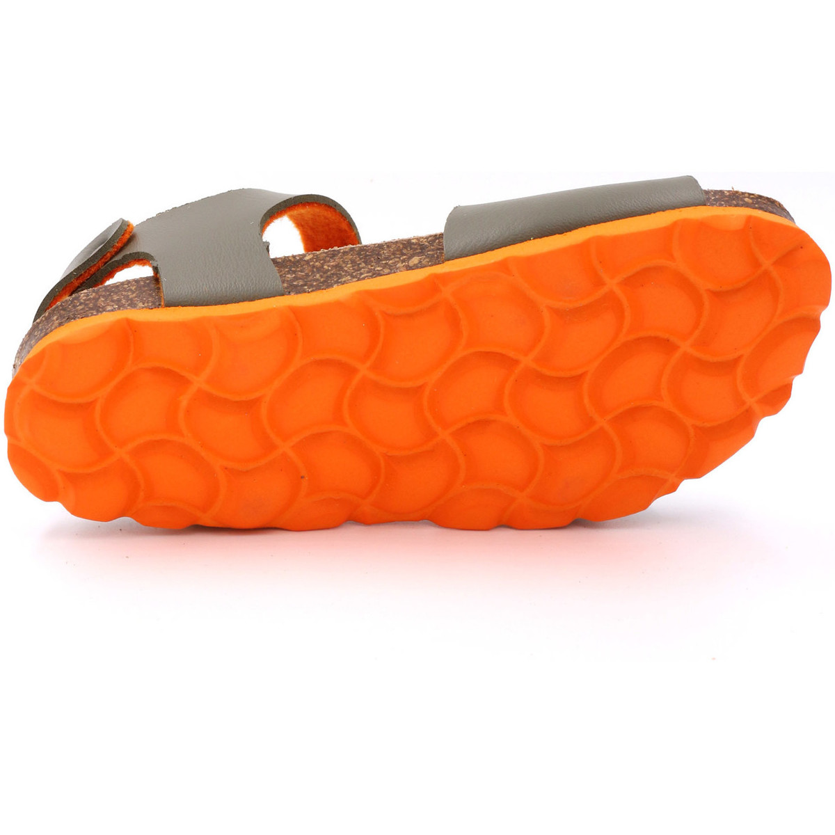 Sandália com sola laranja e tiras cinzentas