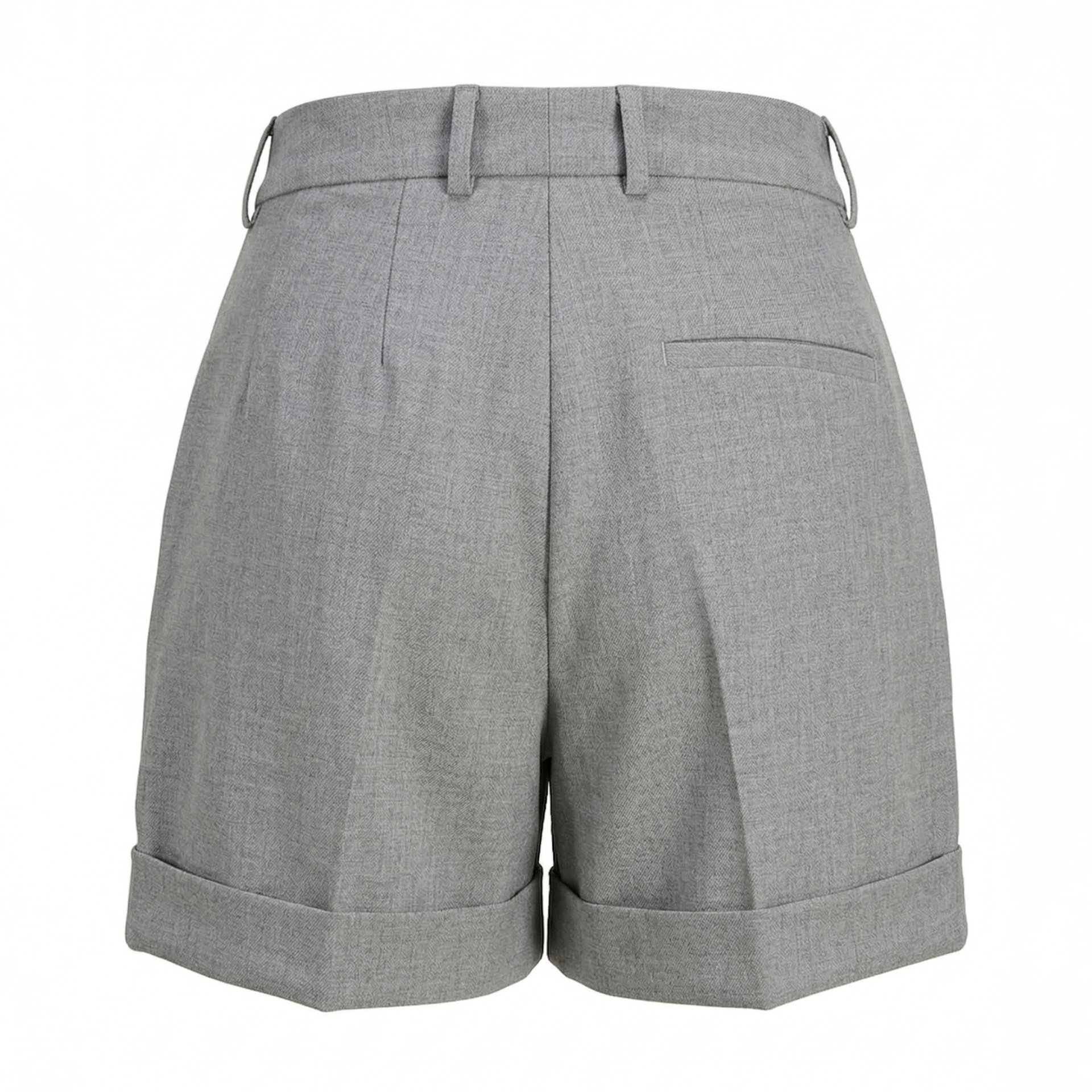 Calções cinzentos com bainha virada e bolso traseiro