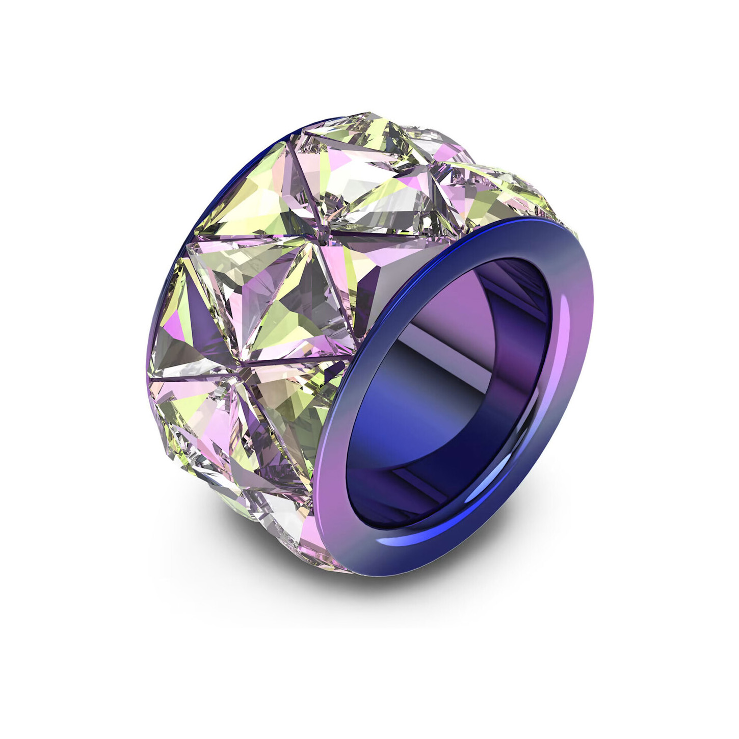 Anel azul com superfície facetada translúcida e reflexos coloridos
