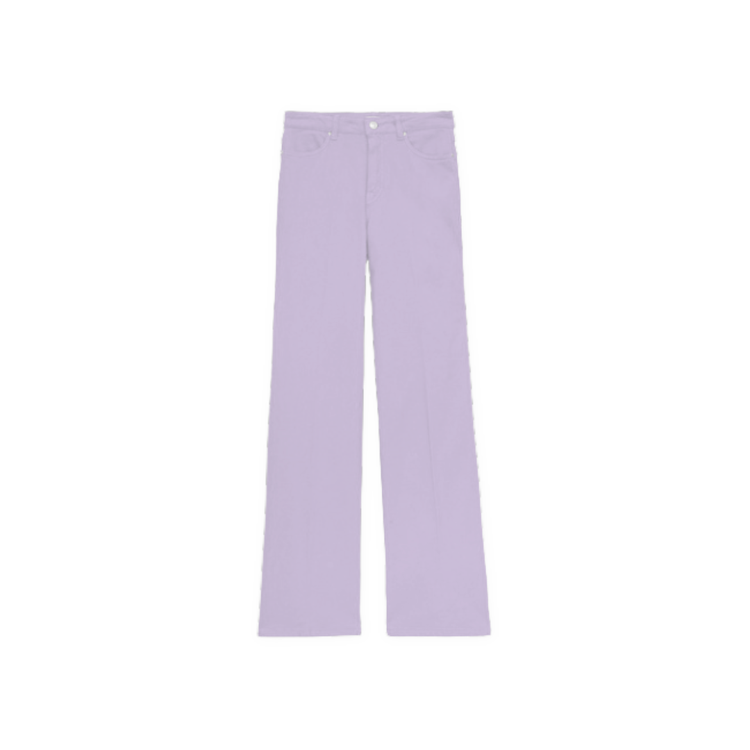 Calças lilás de corte direito com bolsos sobre fundo branco