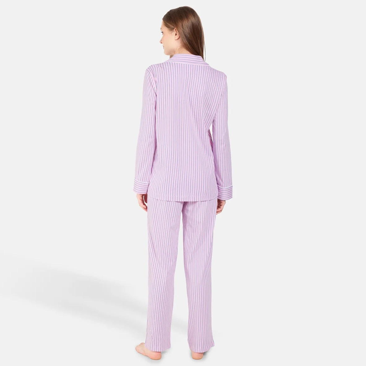 Pijama feminino rosa claro riscado visto de costas