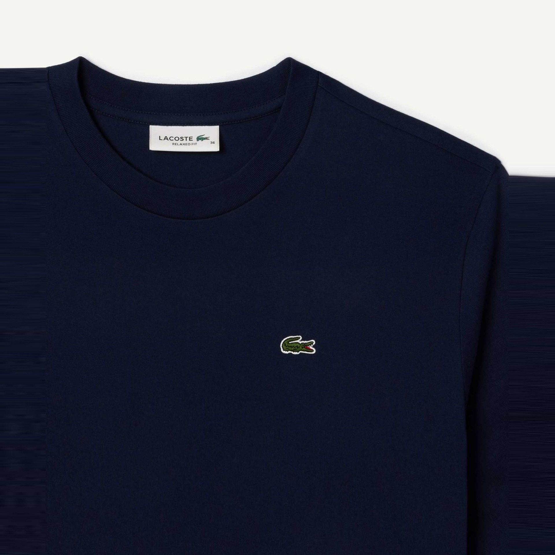T-shirt azul escuro Lacoste com logótipo de crocodilo