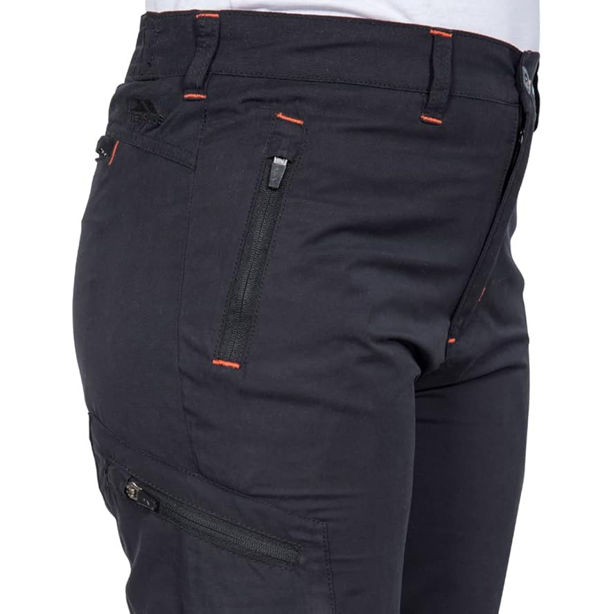 Calças de tecido preto com bolsos com fecho e costura laranja