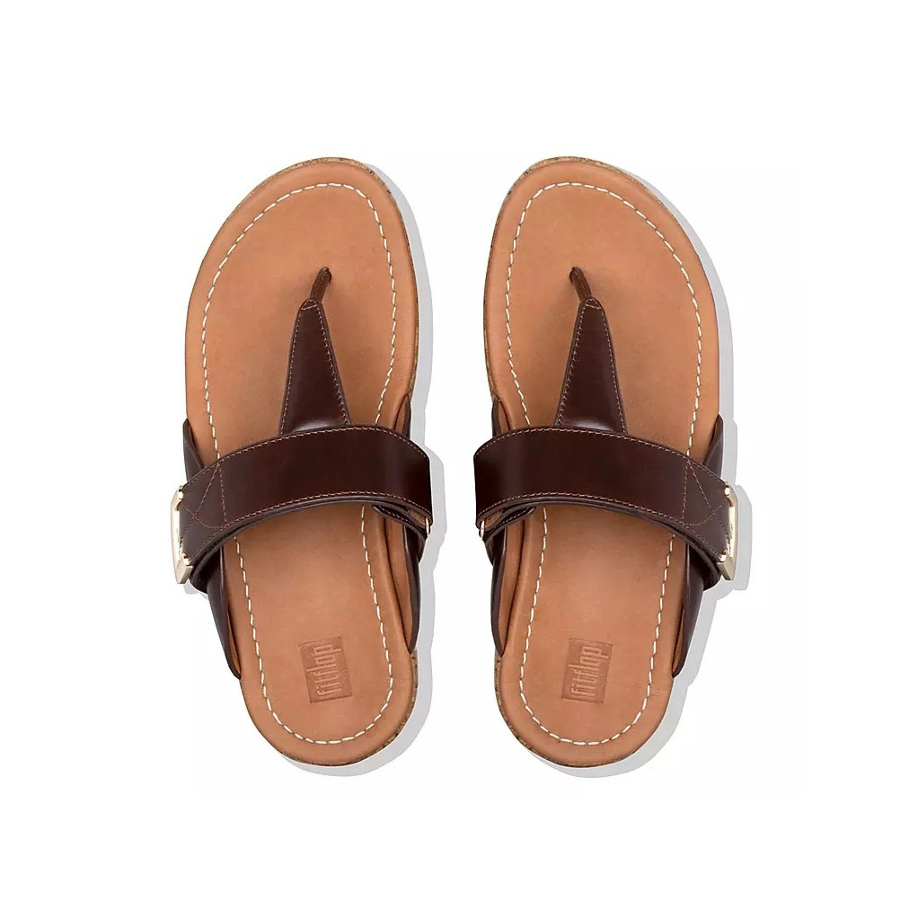 Chinelos de dedo em pele castanha escura com sola castanha clara e costura branca
