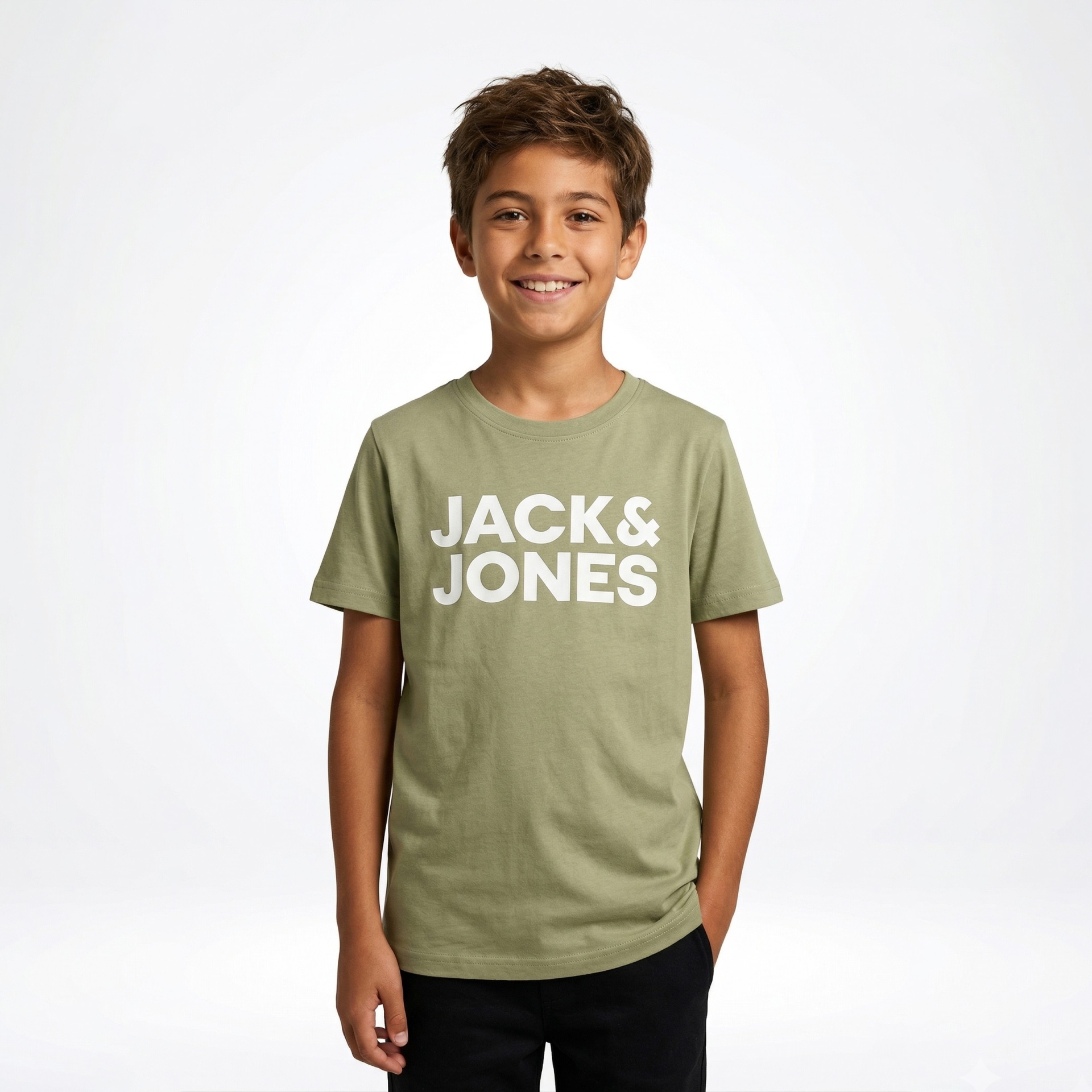 Camiseta verde-oliva de criança com texto branco JACK& JONES