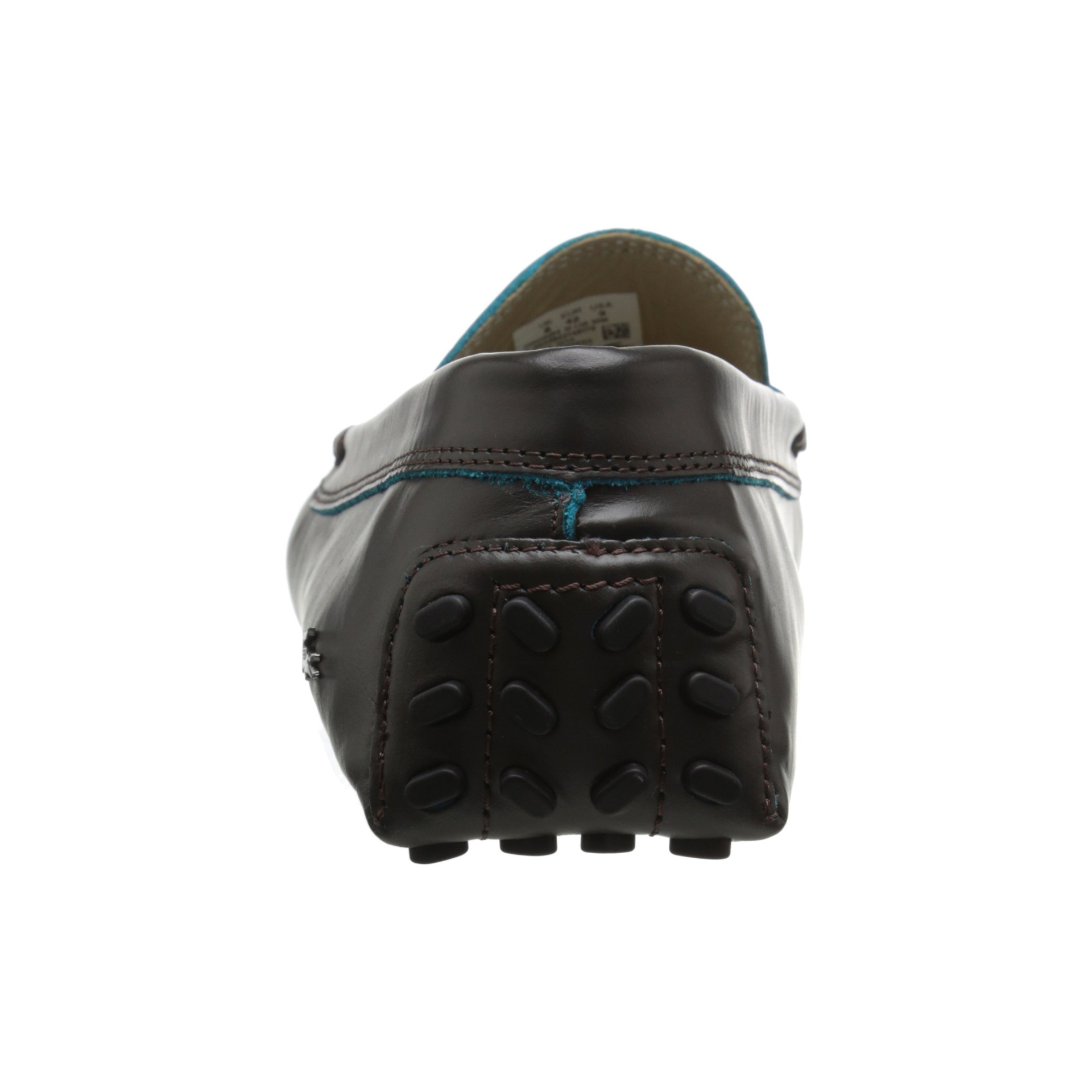 Sapato mocassim castanho escuro em pele com costura azul e sola preta com relevos.