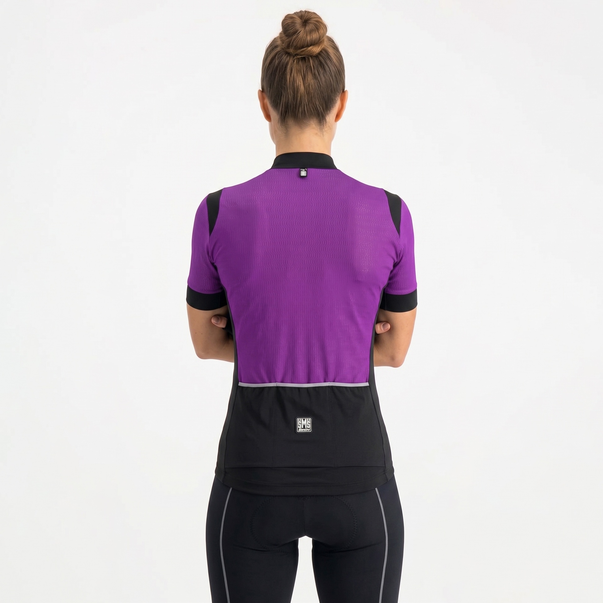 Camisola de ciclismo roxa e preta vista de costas com etiqueta SMS Santini.