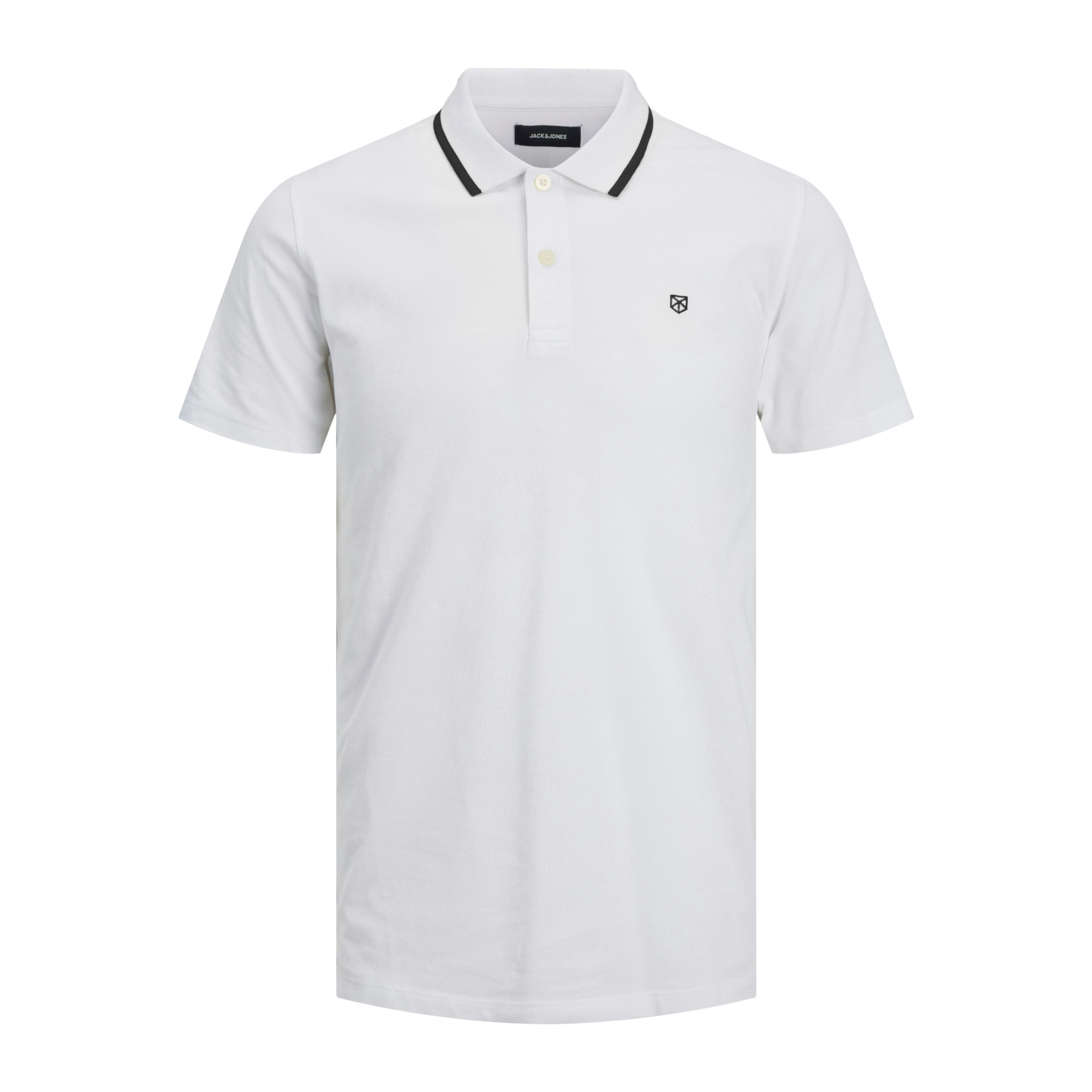 Polo branco de manga curta com gola preta e emblema no peito