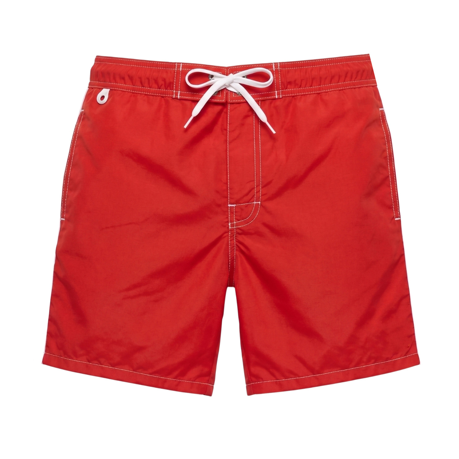 Calções de banho vermelhos com cordão branco e costuras visíveis