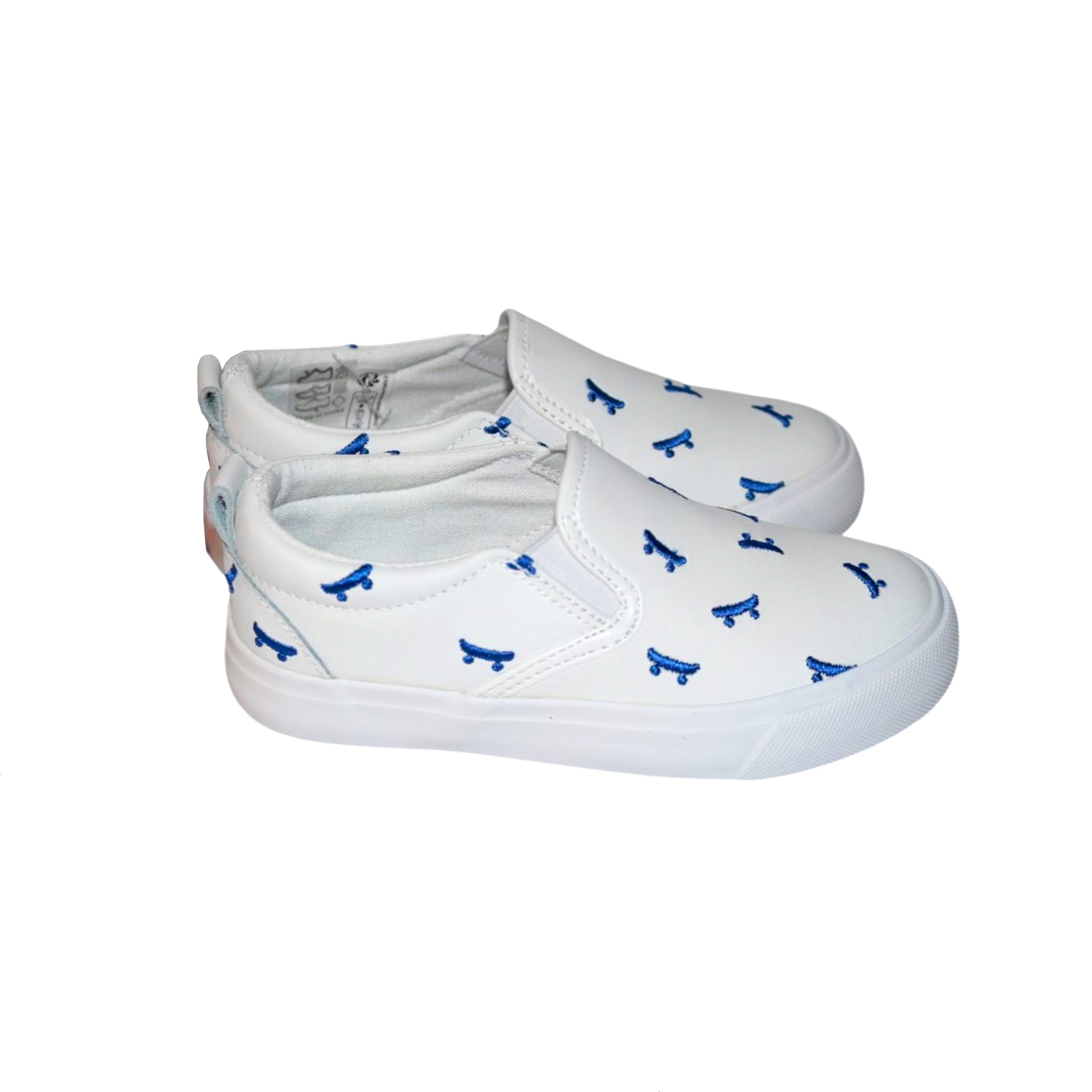 Ténis slip-on brancos com skates azuis