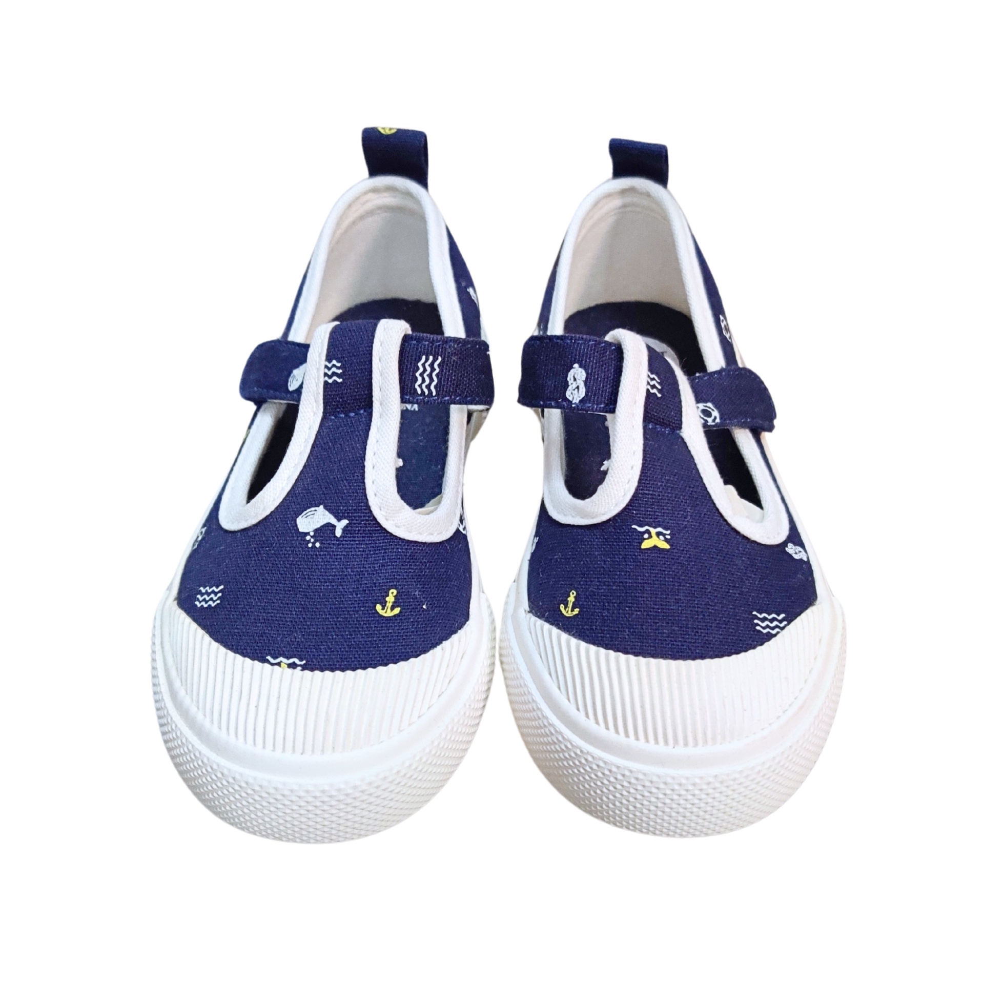 Sapatos infantis azuis com estampas marinhas e sola branca