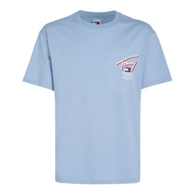 T-shirt azul claro com pequeno logótipo e texto Tommy Jeans no peito direito