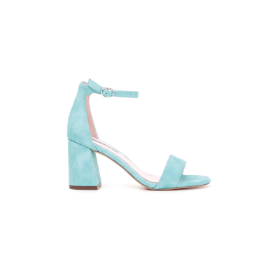 Sandália feminina azul clara com salto bloco e tira no tornozelo