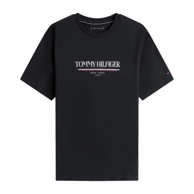 T-shirt preta Tommy Hilfiger com estampado e gola redonda