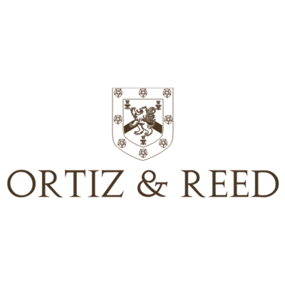 Logótipo Ortiz & Reed com escudo heráldico castanho