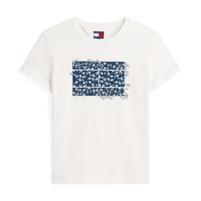 T-shirt branca com estampa azul e flores brancas e texto Tommy Jeans