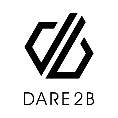 Logótipo preto da marca DARE 2B com símbolo geométrico e texto em fundo branco.