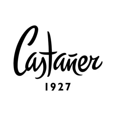 Logótipo preto da marca Castañer com o número 1927 em fundo branco
