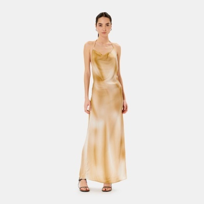 Vestido longo bege e dourado com alças finas