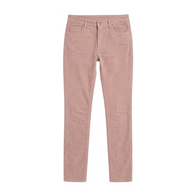 Calças cor-de-rosa de veludo com bolsos em fundo branco