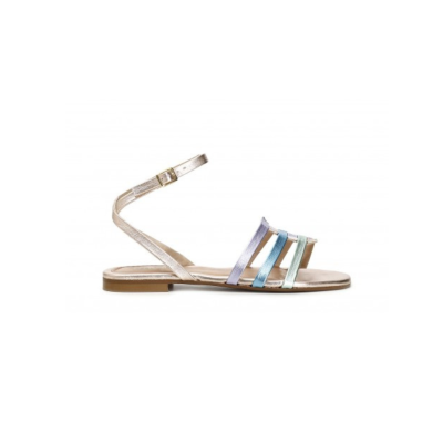 Sandália metálica colorida com tiras e salto baixo