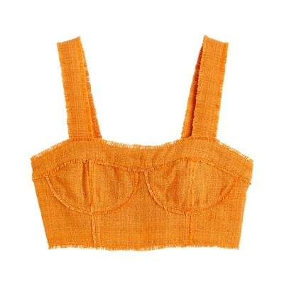 Top cropped alaranjado em tecido texturizado com costuras e franjas