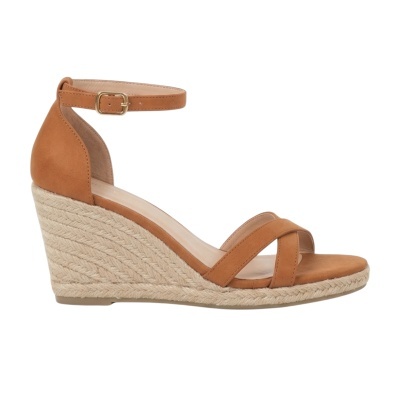 Sandália de cunha castanha com tiras e sola de corda trançada