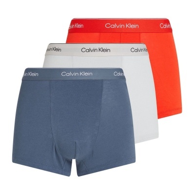 Três calções boxer Calvin Klein em azul, branco e vermelho com logo na cintura elástica