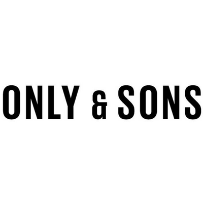 Texto preto 'ONLY & SONS' em fundo branco