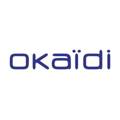 Logótipo com o texto okäidi em azul sobre fundo branco
