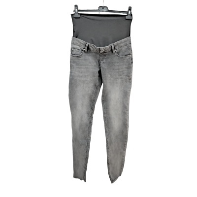 Calças de ganga cinza com cós preto elástico suspensas