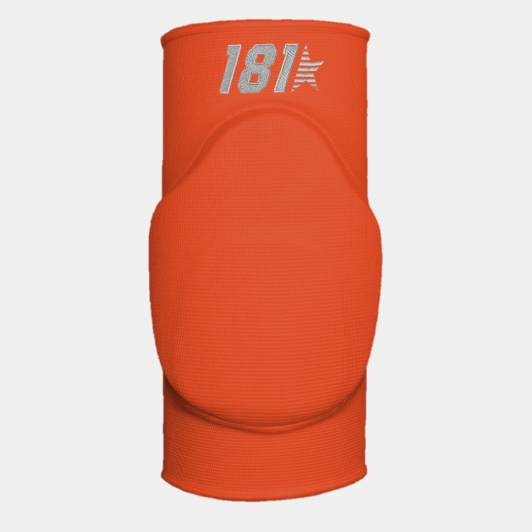 Proteção para joelho almofadada laranja com texto 181 branco