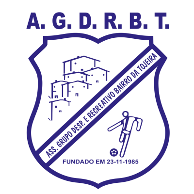 Logótipo em forma de escudo com texto e imagens de casas e jogador de futebol